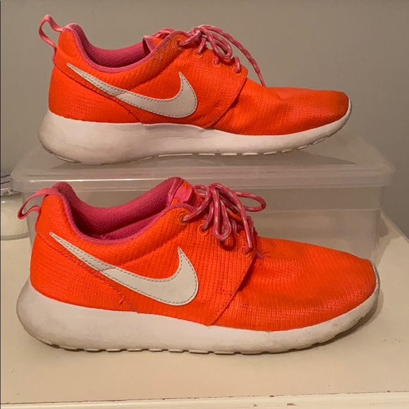 Pink Roshe Run - Picture 1 of 4